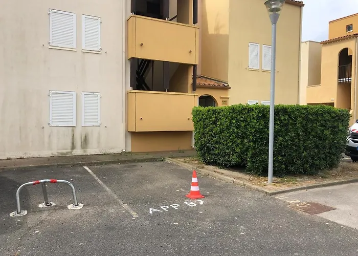 Daire 3 Pieces Avec Piscine Face A La